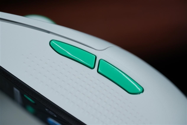 全球首款星闪电竞鼠标 雷神ML903图赏