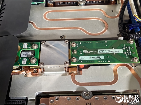 AMD MI300加速器官方、真机美图：八路并行 堪称艺术品