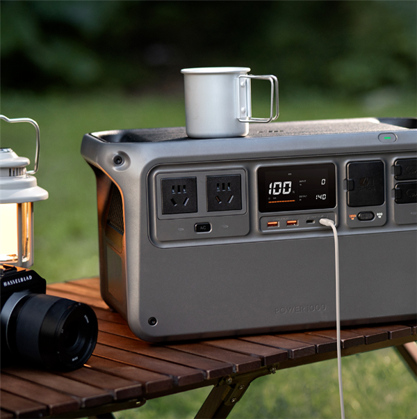 大疆发布户外电源：内含1度电 2200W+双140W输出