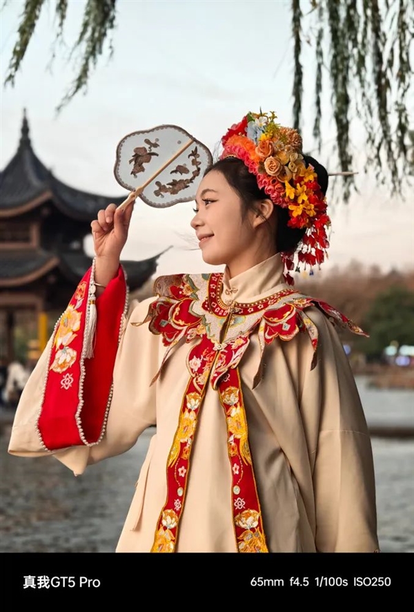 3298元的真我GT5 Pro 怕是把友商全整不会了。。。