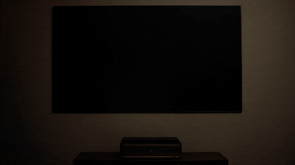 徕卡推出了一台6万+的激光电视 我替你们试了试