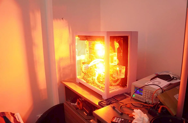 感受下1200瓦的RGB光污染！10万流明真能闪瞎眼