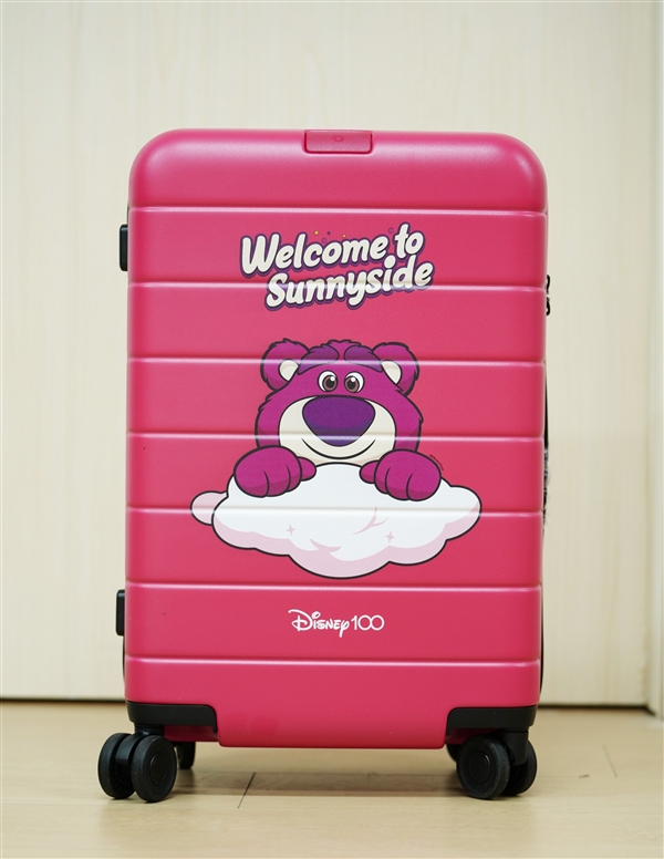 少女风拉满！米家旅行箱20英寸迪士尼100周年草莓熊限定图赏