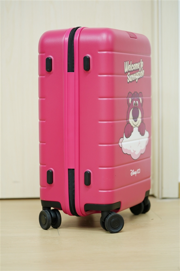 少女风拉满！米家旅行箱20英寸迪士尼100周年草莓熊限定图赏