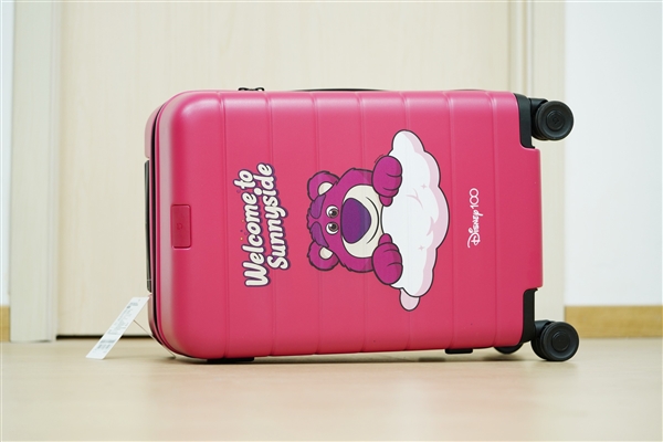 少女风拉满！米家旅行箱20英寸迪士尼100周年草莓熊限定图赏