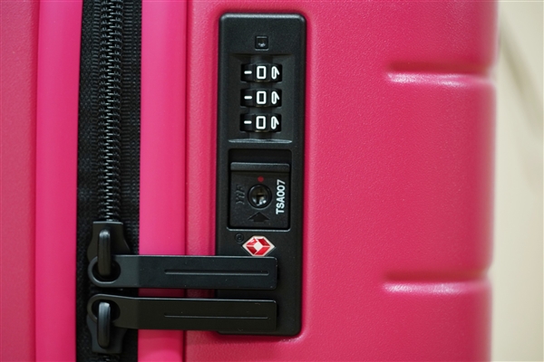 少女风拉满！米家旅行箱20英寸迪士尼100周年草莓熊限定图赏