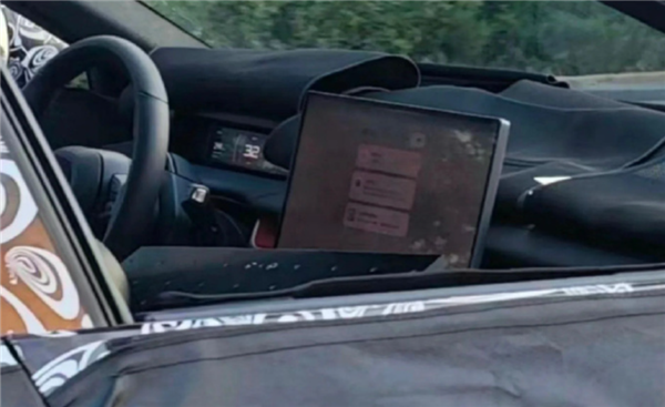 米车终于官宣定档!分析完网上的爆料 咋感觉雷军真要成了