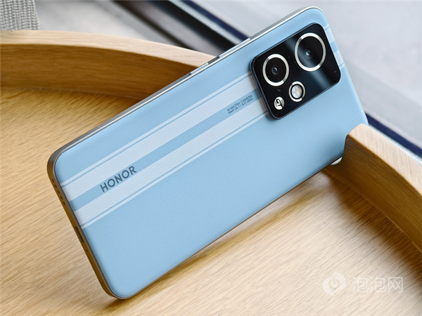 玩游戏不用清后台 这才是今年最猛的性能小钢炮