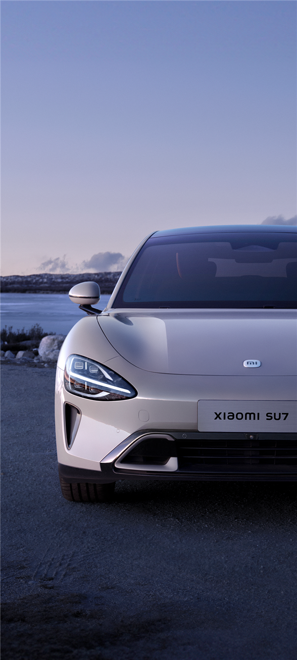 雷军放出首批小米汽车SU7实拍壁纸 高清无水印