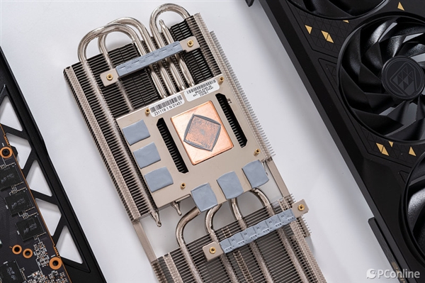 蓝宝石RX 6750 GRE 12G D6黑钻版上手：性能与价格的完美平衡