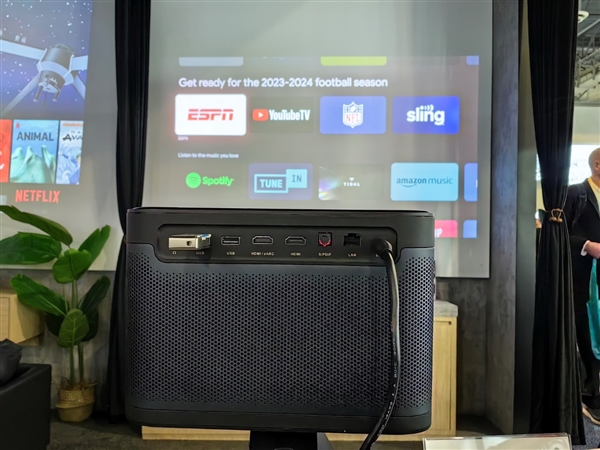 当贝投影大举进军海外：填补一大空白、2500亮度无敌