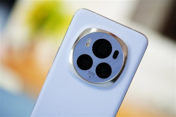 压花素皮绝美！荣耀Magic 6 Pro流云紫图赏