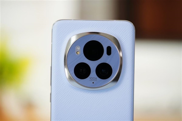 压花素皮绝美！荣耀Magic 6 Pro流云紫图赏