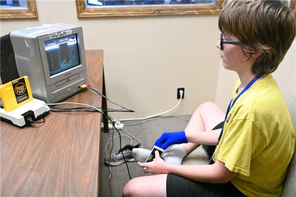 从没人通关过《俄罗斯方块》 被一个13岁孩子打爆了