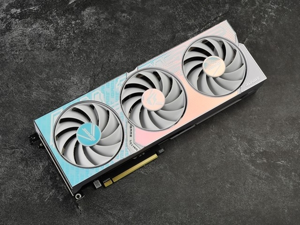 iGame RTX 4070 SUPER Ultra W显卡上手：4070的价格4070 Ti的性能