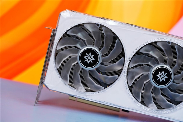 可拆卸透明外壳！影驰GeForce RTX 4080 SUPER星曜图赏