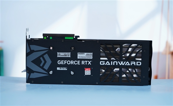 黑曜石设计！耕升RTX 4080 SUPER炫光显卡图赏