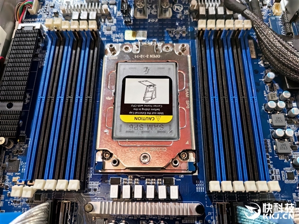 MWC大展上不一样的AMD：EPYC打开通信业的一片新天地