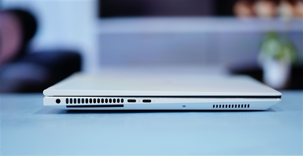 五彩斑斓的白！荣耀MagicBook Pro 16图赏