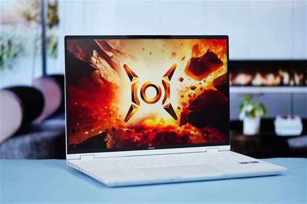 五彩斑斓的白！荣耀MagicBook Pro 16图赏