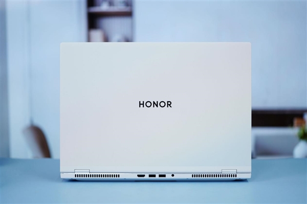 五彩斑斓的白！荣耀MagicBook Pro 16图赏