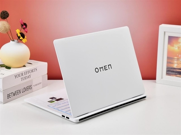 惠普首款AI PC！OMEN阴影精灵10 SLIM 14 AI游戏本上手