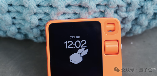 爆火Rabbit R1大翻车!被曝套壳安卓:质疑者IP已遭屏蔽