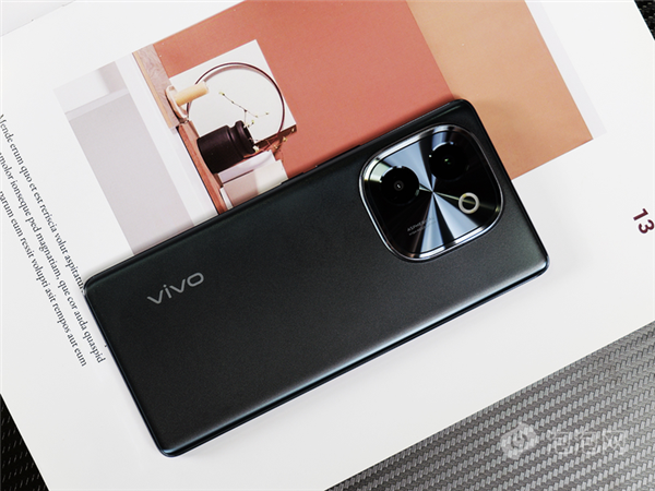 vivo Y200上手：6000mAh大电板带来最佳的续航安全感