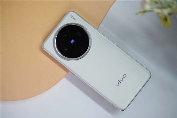 全等深微四曲屏！vivo X200图赏