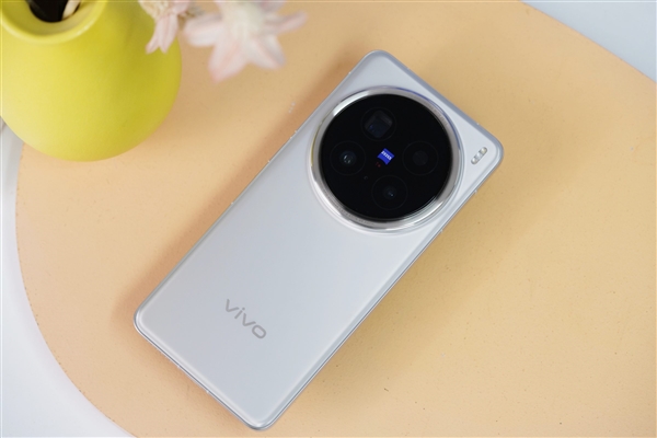 6799元新一代安卓机皇！vivo X200 Pro卫星通信版图赏