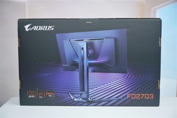 360Hz超高刷新率！技嘉AORUS FO27Q3显示器图赏