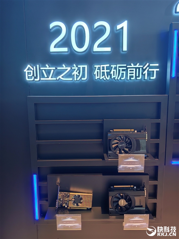 最好看、最强悍的Intel显卡！蓝戟锐炫B580系列正式发布：超频达2850MHz