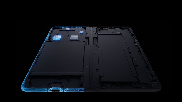 强得飞起!华为Mate X6折叠屏上手