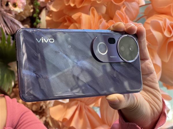 vivo S20 Pro上手：东谈主像影相一骑绝尘 3000档位不二之选