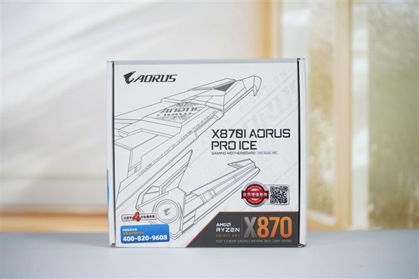 纯白迷你小板！技嘉冰雕X870I AORUS PRO ICE主板图赏