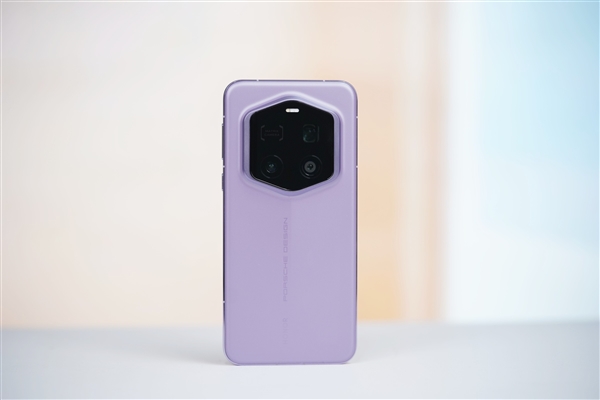 100倍变焦超远摄之王！荣耀Magic7 RSR保时捷设计图赏