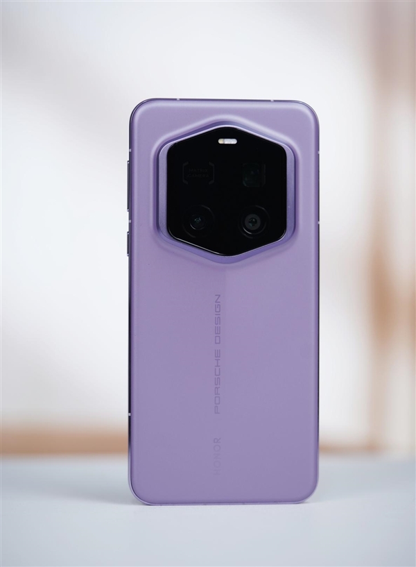 100倍变焦超远摄之王！荣耀Magic7 RSR保时捷设计图赏