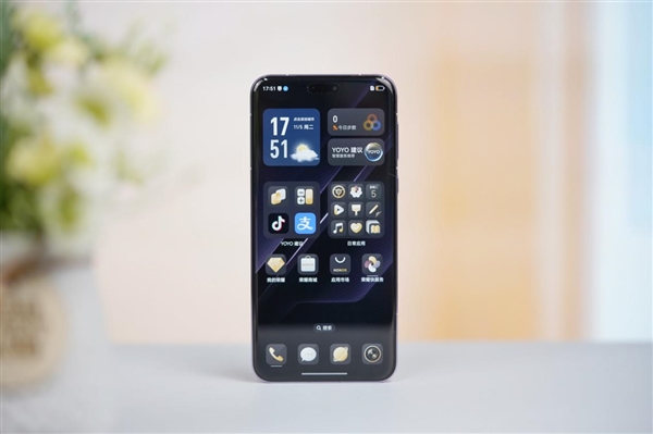 100倍变焦超远摄之王！荣耀Magic7 RSR保时捷设计图赏