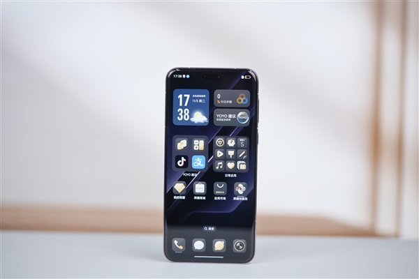 100倍变焦超远摄之王！荣耀Magic7 RSR保时捷设计图赏