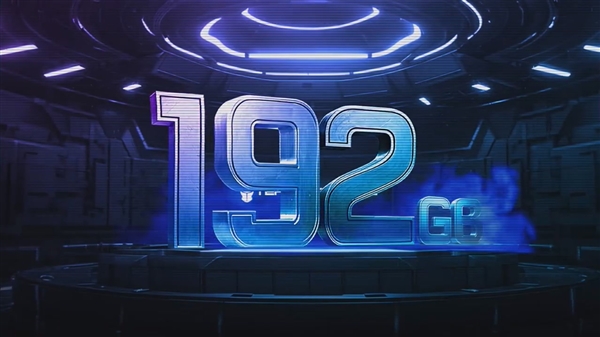 未来人类预告18寸巨无霸游戏本：192GB内存、奇特双网口