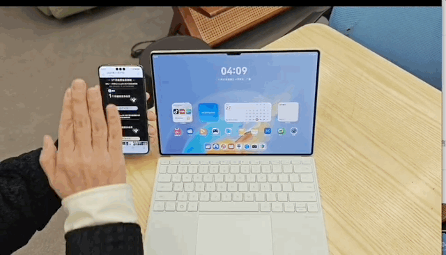 体验完这款耳机 我们发现低估了原生鸿蒙的潜力！