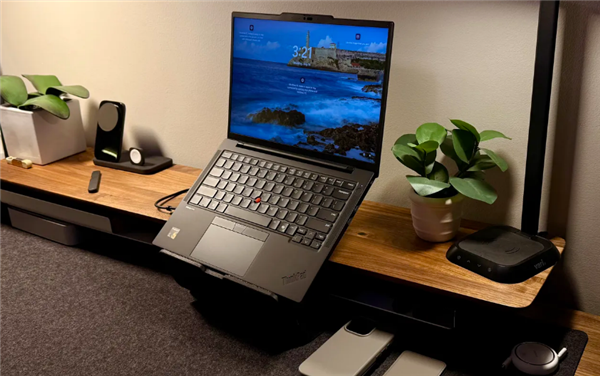 “永不死亡的牛马”在科技圈诞生了！