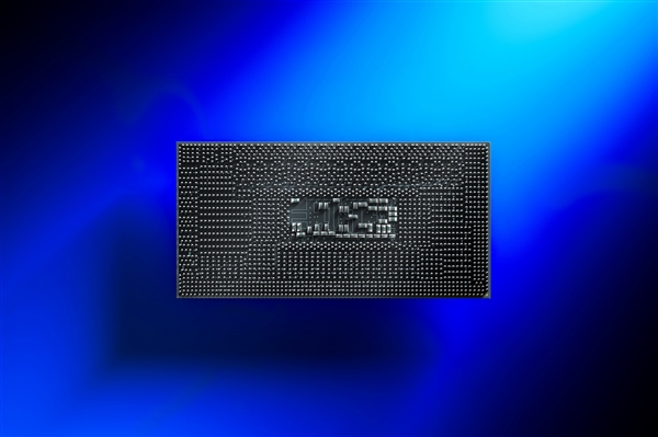 Intel酷睿Ultra 200HX/H/U官方美图赏：尺寸缩小33％