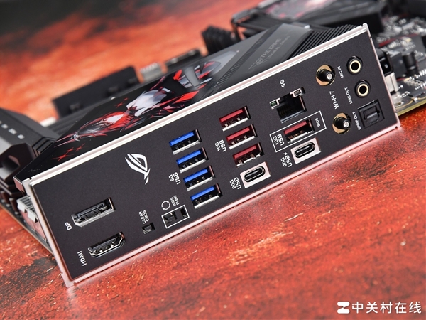 华硕Z890 RO姬主板上手:一键超频太好用了