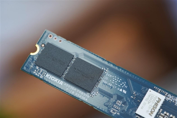 狂飙10000MB/s！铠侠EXCERIA PLUS G4 1TB SSD图赏