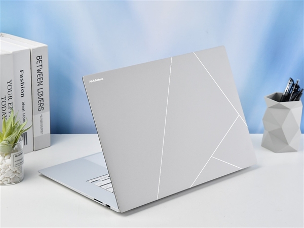 华硕灵耀16 Air笔记本上手：酷睿Ultra AI轻薄本的巅峰之作