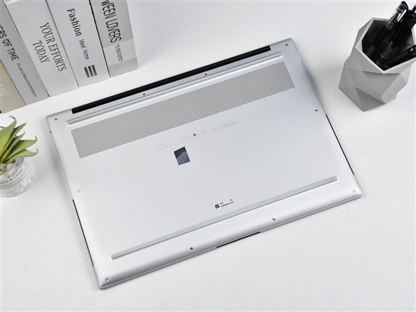 华硕灵耀16 Air笔记本上手：酷睿Ultra AI轻薄本的巅峰之作