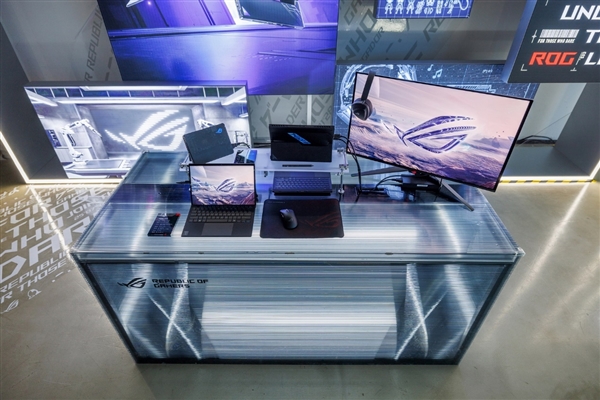 30秒免工具快拆、超视屏幕！ROG笔记本展示真创新