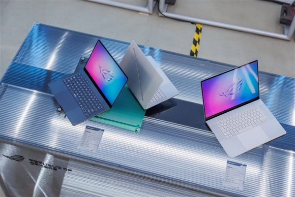 30秒免工具快拆、超视屏幕！ROG笔记本展示真创新