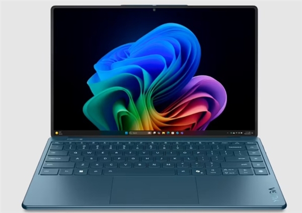 卷轴屏领衔：盘一盘CES 2025上那些够酷的笔记本